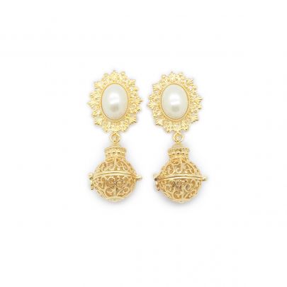 BE02 Elegant Pearl Earrings